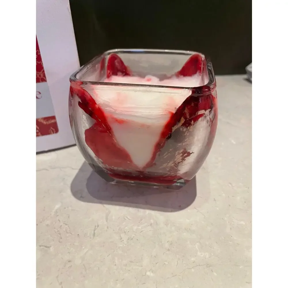 Northern Lights Mistletoe Artisan Candle red/white Cascade 8oz Glass jar